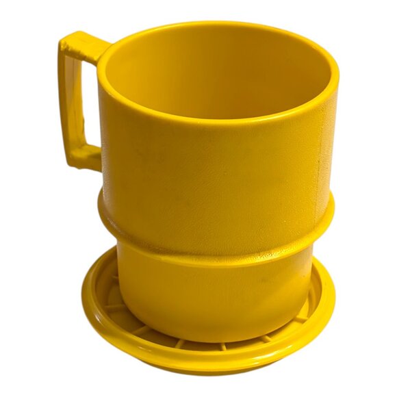 VTG Tupperware Yellow Coffee Mug Cup With Lid Travel Kitchenware USA - Picture 5 of 6